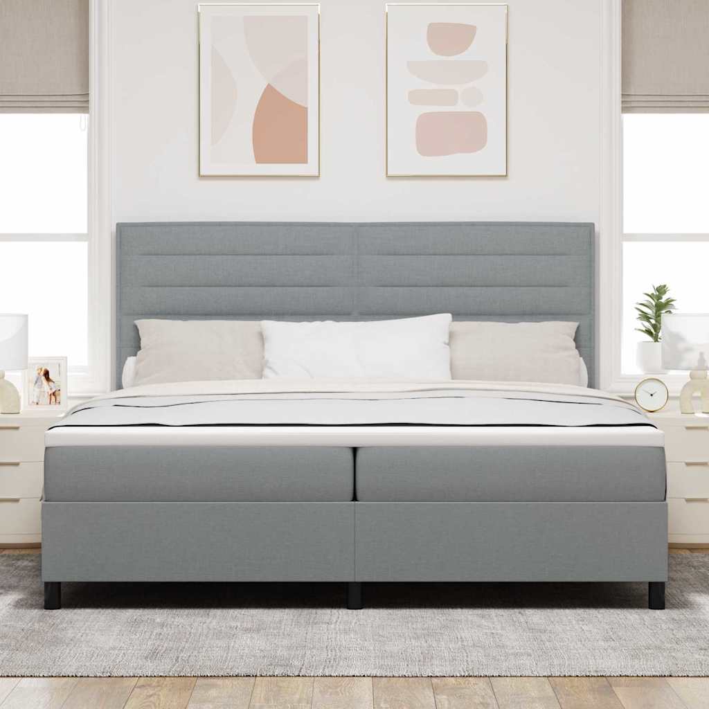 Boxspringbett mit Matratze Hellgrau 200 x 200 cm Stoff