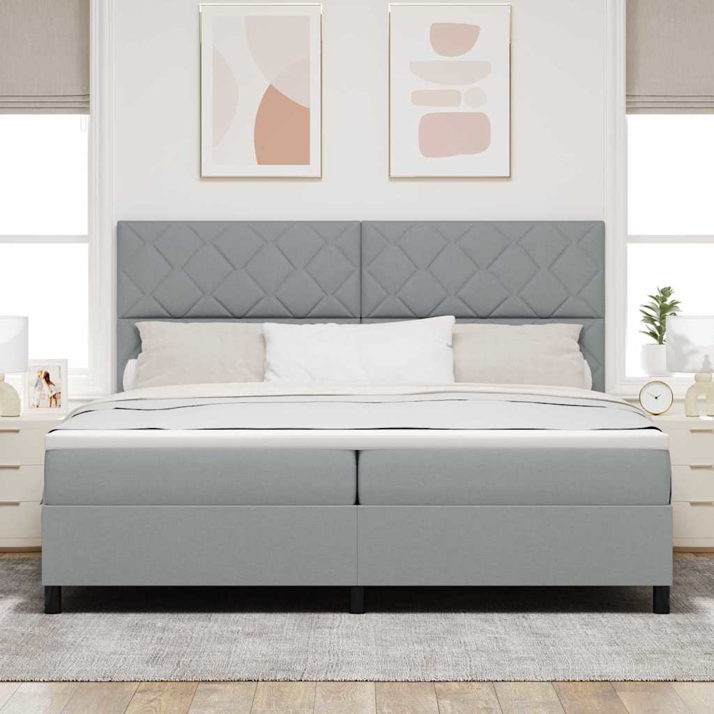 Boxspringbett mit Matratze Hellgrau 200 x 200 cm Stoff